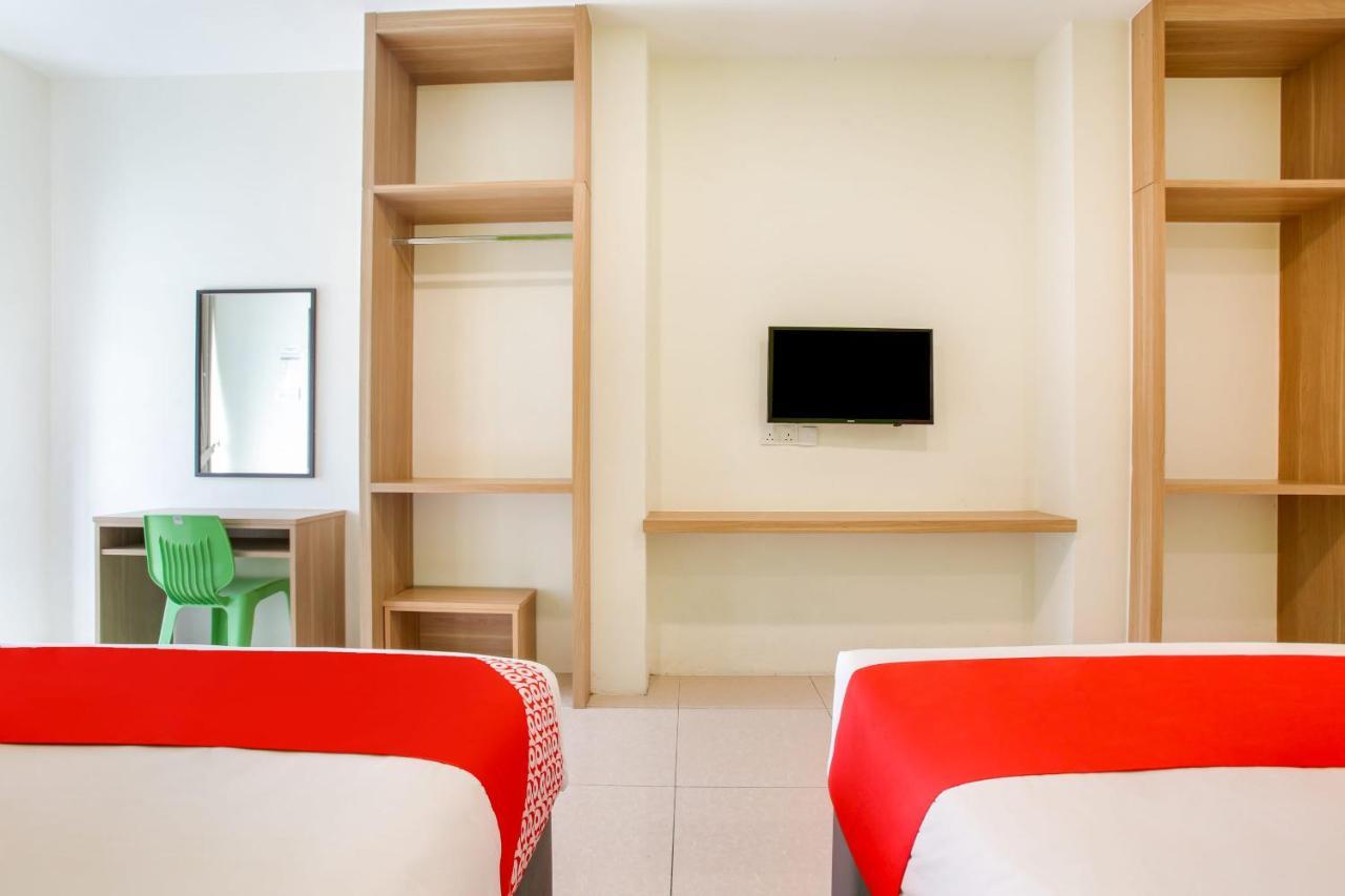 Oyo 89677 Sunflower Hotel Seremban Kültér fotó