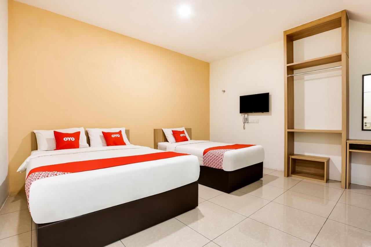 Oyo 89677 Sunflower Hotel Seremban Kültér fotó