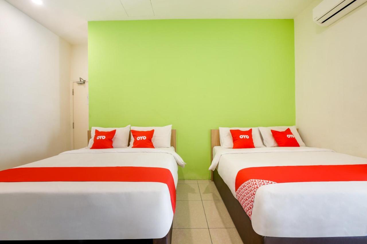 Oyo 89677 Sunflower Hotel Seremban Kültér fotó