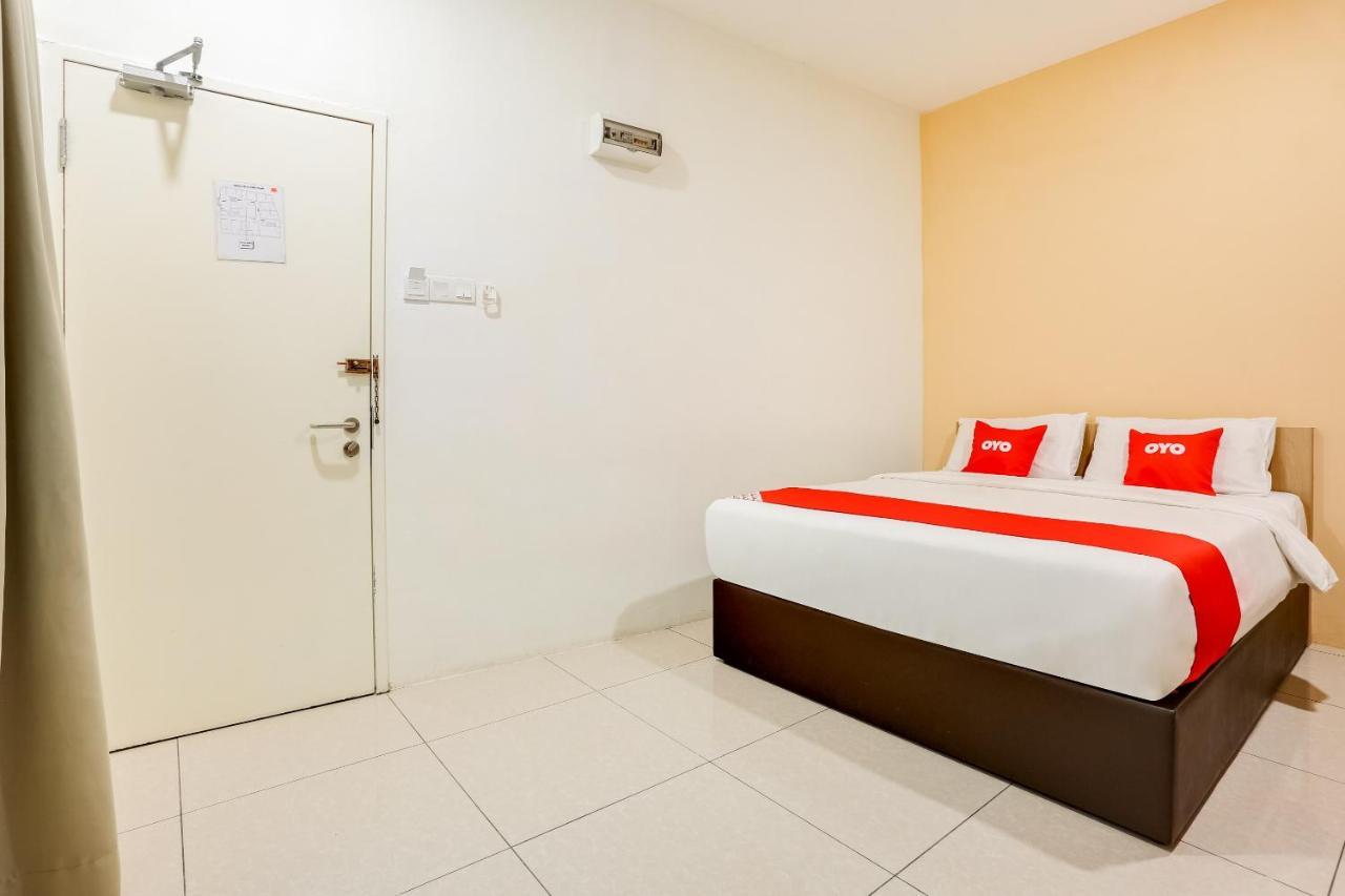 Oyo 89677 Sunflower Hotel Seremban Kültér fotó